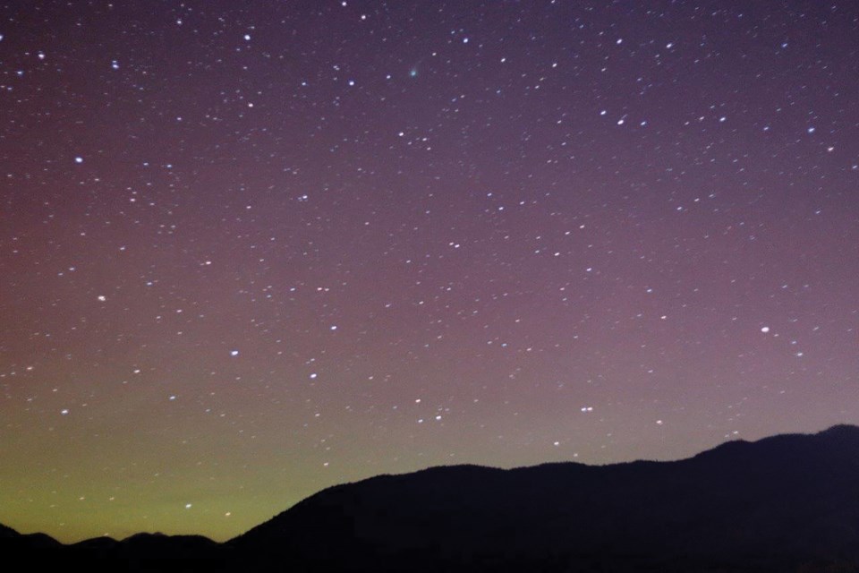 With the Porpoise Bay mountains in view in the shot on the left, the Coast Astronomy Club’s James MacWilliam captured these photos of the passing Comet C/2022 E3 ZTF.