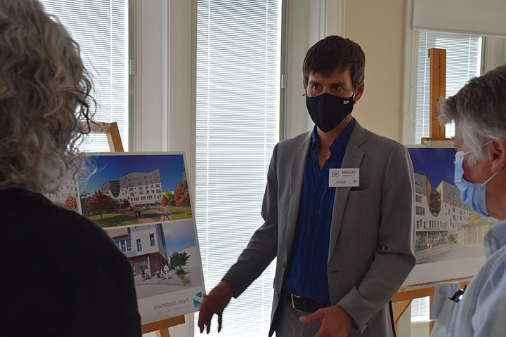 Studio 531 architect Jesse Garlick unveiled the design of the SCCS’s women’s housing project at a Sept. 2 presentation.