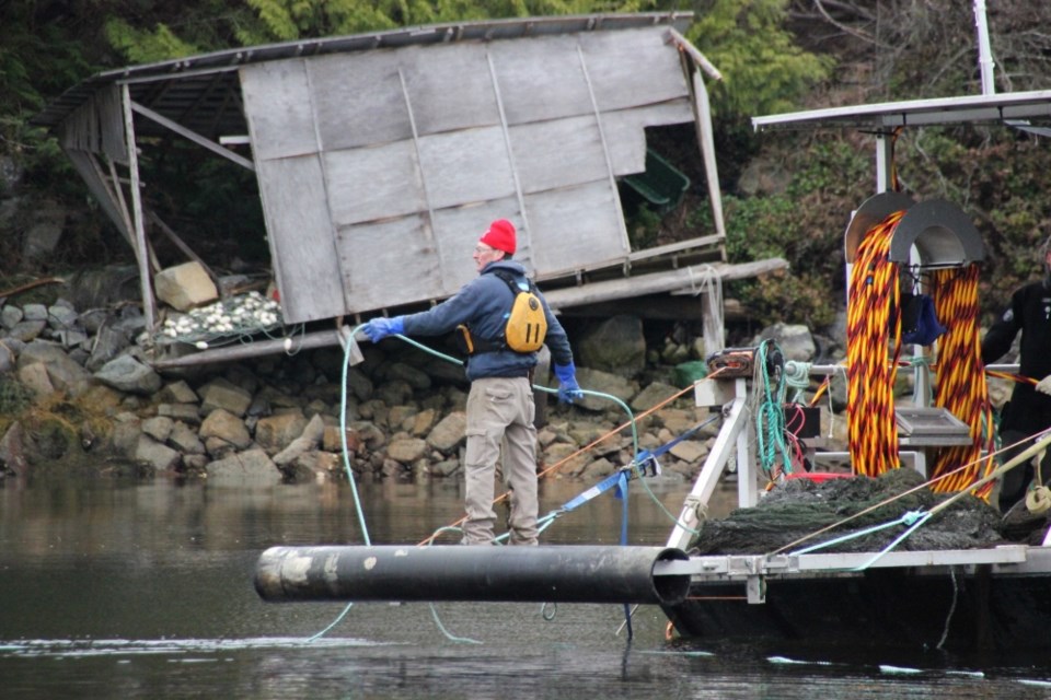 On March 19 and 20, the Pender Harbour and Area Residents Association (PHARA), SeaWolf Diving and the Ocean Legacy Foundation partnered to retrieve debris from the bottom of the harbour.