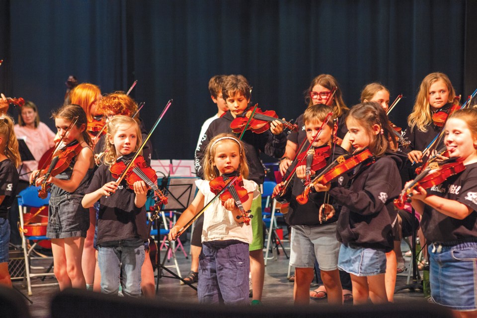 a-uke-and-fiddle-for-hospice