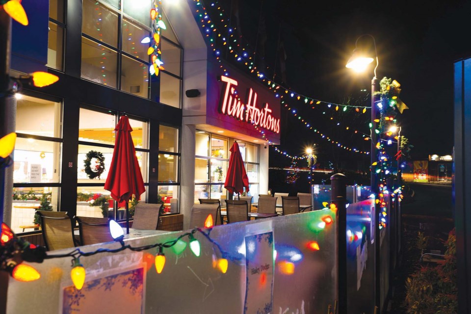 c2022-festival-of-light-exterior-4_d