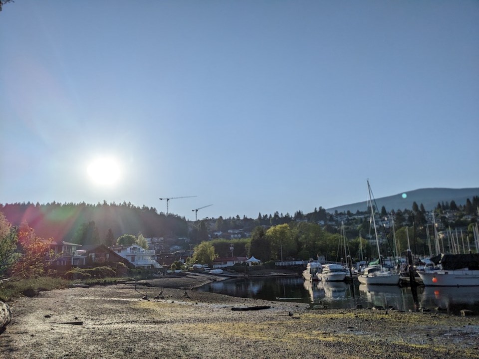 gibsons-at-low-tide