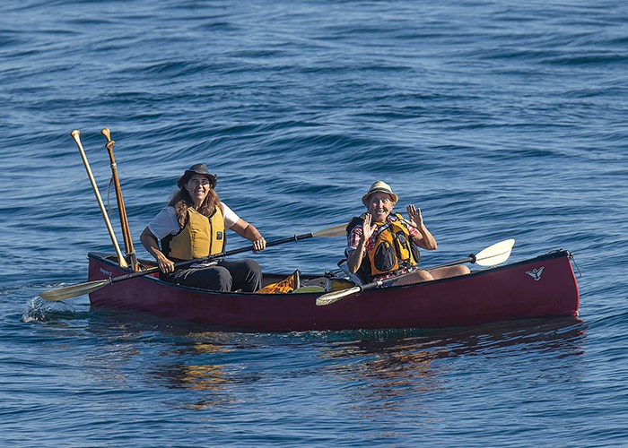 Explorer Dianne Whelan and friend Jenica Vaneli paddle into Gibsons on the last leg of Whelan’s cross-country journey.