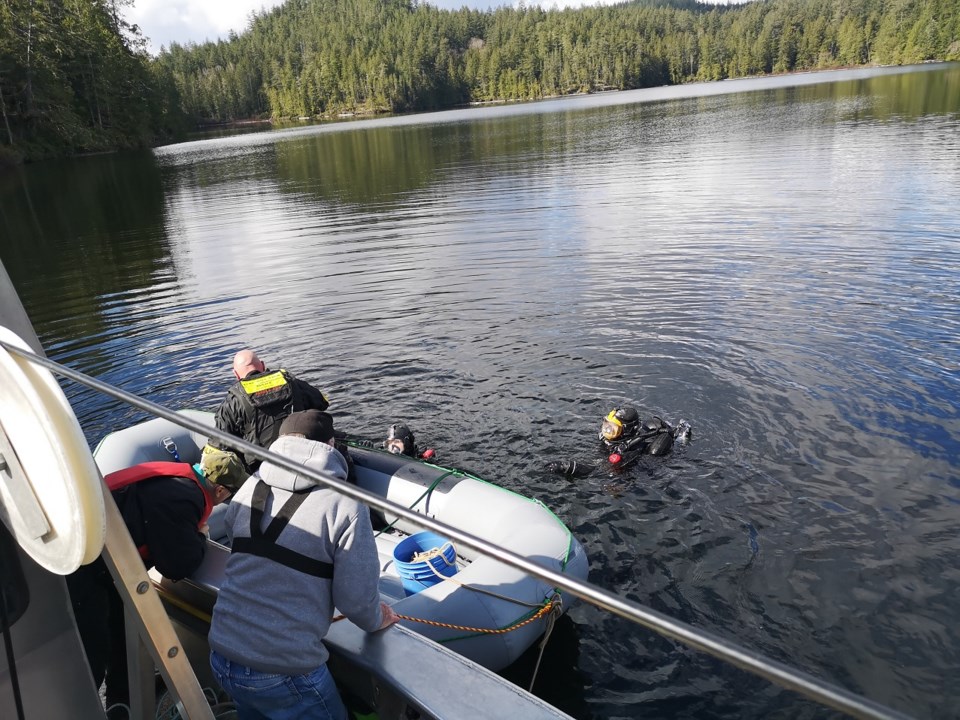 Divers in Waugh Lake  