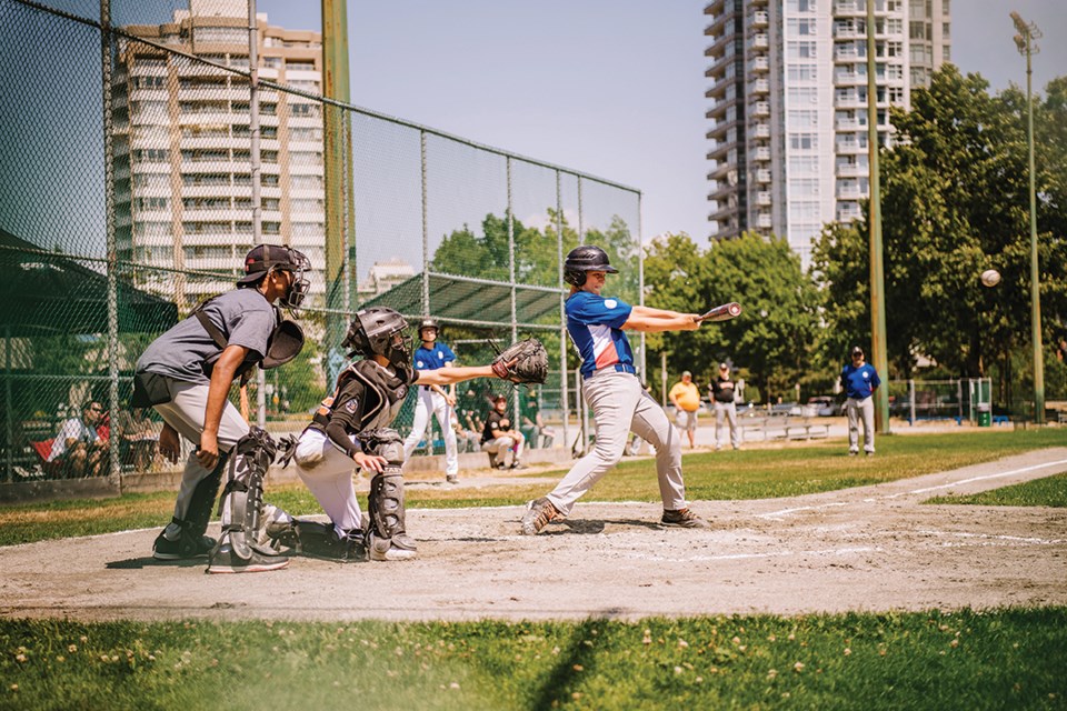 Tobias Istvanffy hits a single.
