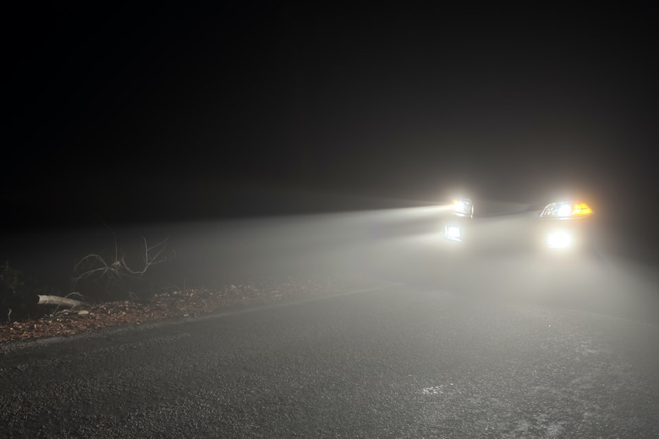 car-headlights-at-night