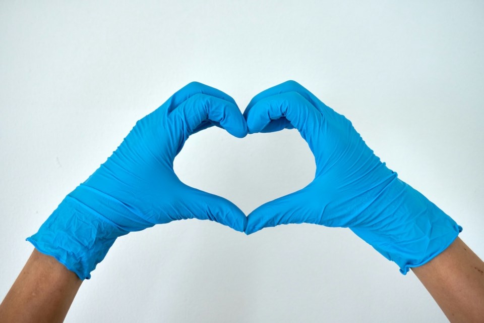 medical-gloves-heart-shape