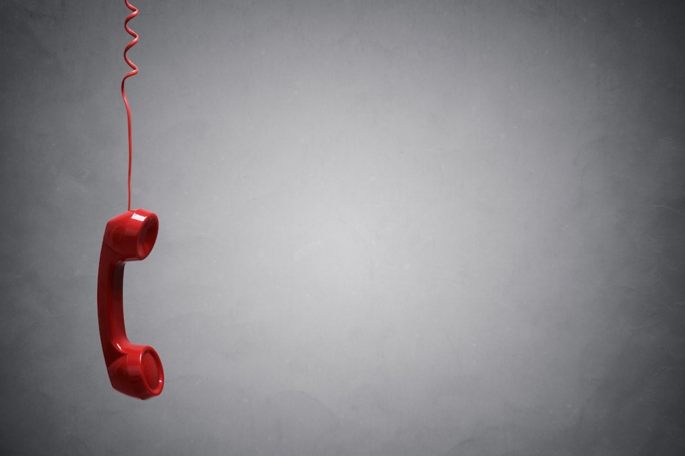 red-telephone-receiver-with-copy-space