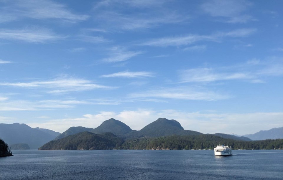 ferry-approaching-langdale