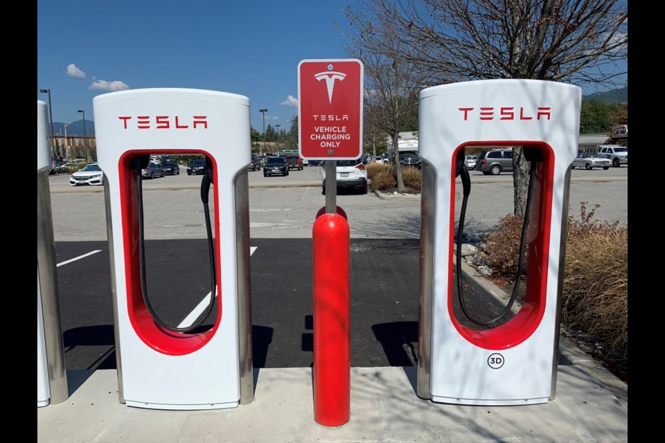 Tesla's first supercharging station to be installed on First Nation land in Canada has opened at Tsain-Ko Centre in Sechelt.