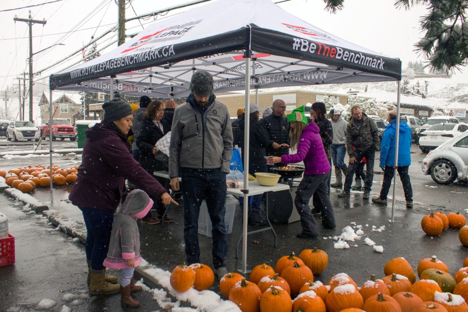 Royal LePage Benchmark Cochrane hosted their annual pumpkin giveaway with the Cochrane Legion No. 15 on Oct 22. 