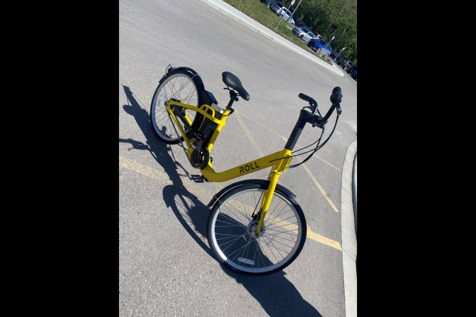 Roll electronic bikes will be arriving to Cochrane streets June 17. (Photo Supplied/Town of Cochrane)