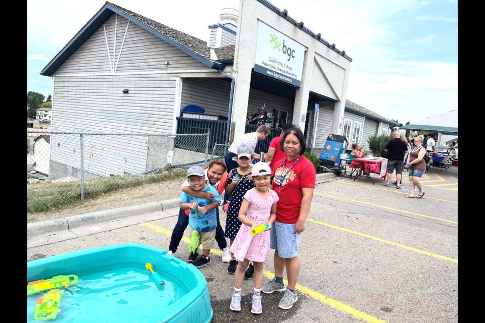 Many community newcomers, including families and individuals, gathered at the BGC Cochrane and Area parking lot Aug. 21 for the New Cochranites social. 