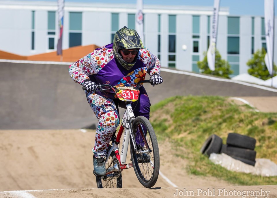 laura-spruyt_cochrane-bmx