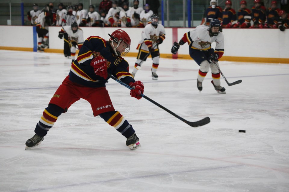 Former Chaos captain Shelby Kirkpatrick finds some open ice in front of the net and fires a shot. (File Photo)