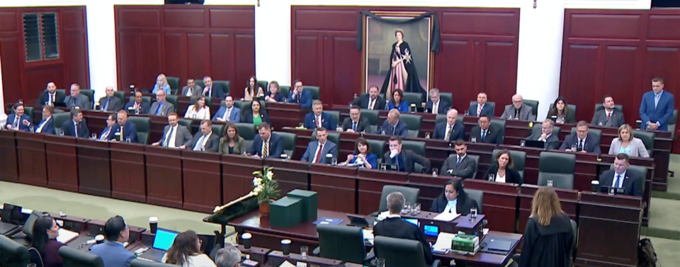 guthrie-motion-vote