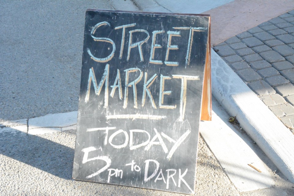 Street market from light to dark.