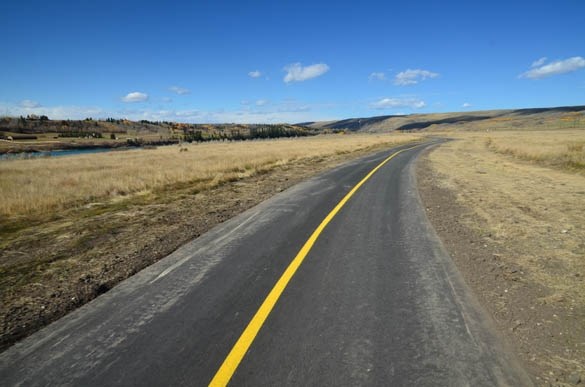 The first 2.2 kilometres of the Calgary-to-Cochrane regional trail is complete. Called Bearspaw Trail, the path links the western boundary of Calgary&#8217;s Haskayne Park to 