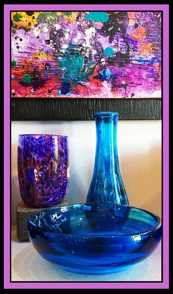 Colours of blown glass by Hank Duff and acrylic painting by Errol Lee Fullen sing harmoniously together at Just Imajan Art Gallery &#038; Studio.