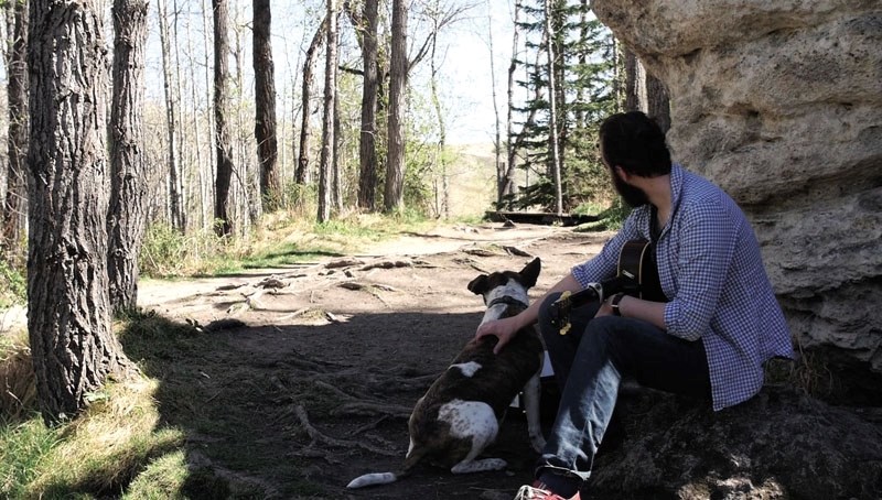 One of Cochrane &#038; Area Humane Society&#8217;s rescues, 10-year-old pit bull mix, Happy, will be featured Calgarian&#8217;s musician Benjamin Longman&#8217;s upcoming