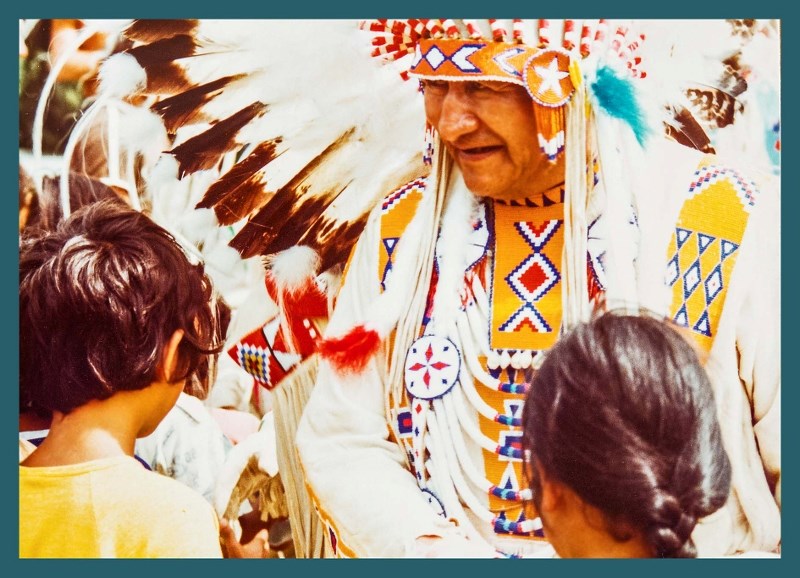 Chief Bill McLean, globetrotting ambassador of smiles, brought light into the life of Maori children during his 1977 visit to New Zealand.