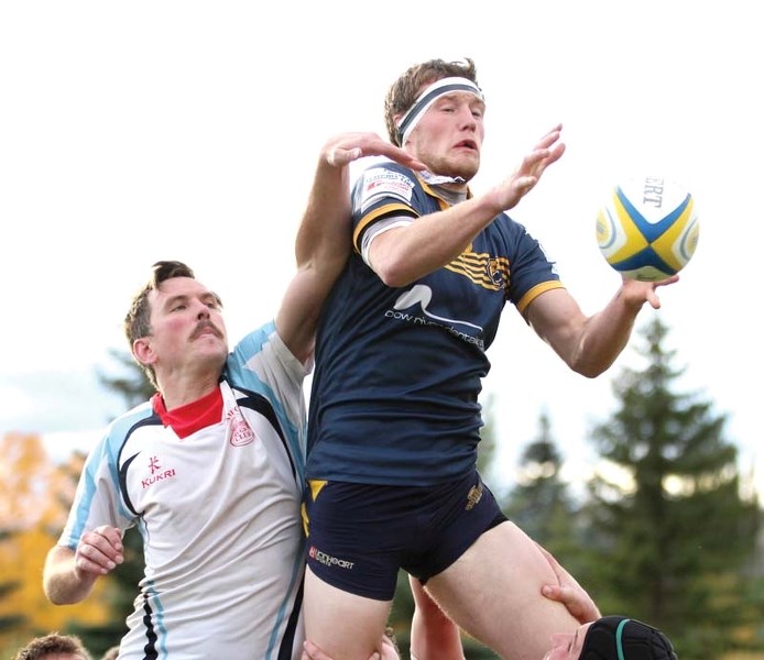 Bow Valley Grizzlies player Connor Gilbert catches the ball in a lineout during his team&#8217;s 59-3 win against the Calgary Canucks on Sept. 17 at Mitford Pond.