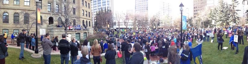 Hundreds turned out to an anti carbon tax rally in Calgary.