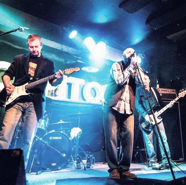 The 100th Meridian tribute band will play The Venue Bar &#038; Grill this weekend as part of a fundraiser for the Gord Downie Fund for Brain Cancer Research.