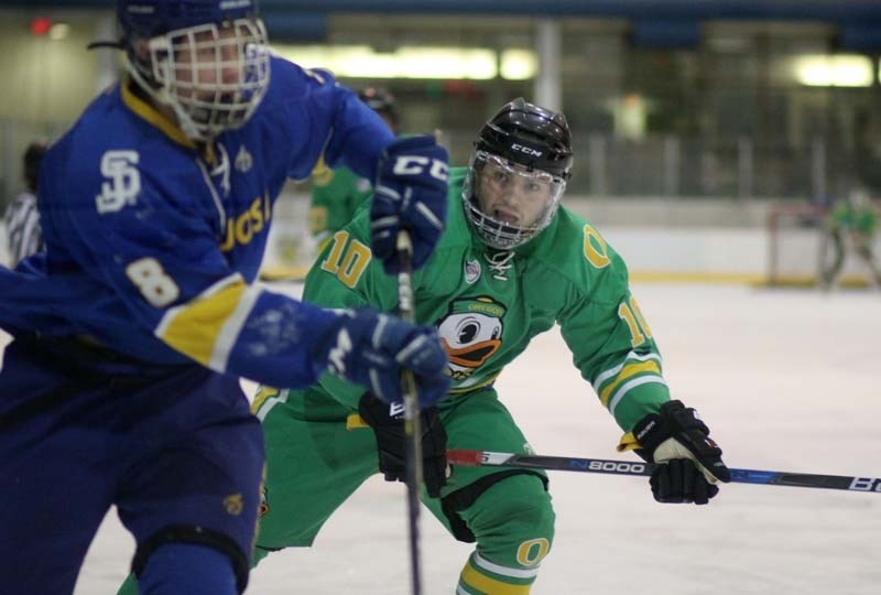 Former Cochrane Generals star is now skating with the University of Oregon Ducks hockey team.