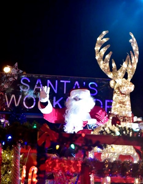 Cochrane Light Up has stepped up to organize the Sant Claus Parade.