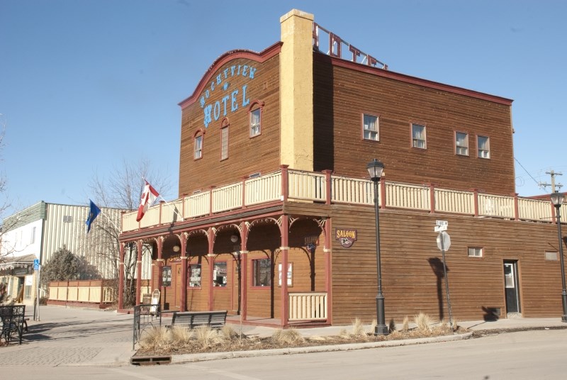 An agreement has been reached that will see the Rockyview Hotel be purchased by Mark and Michelle Horton, who will make it the new home of the Texas Gate Eatery and Saloon.