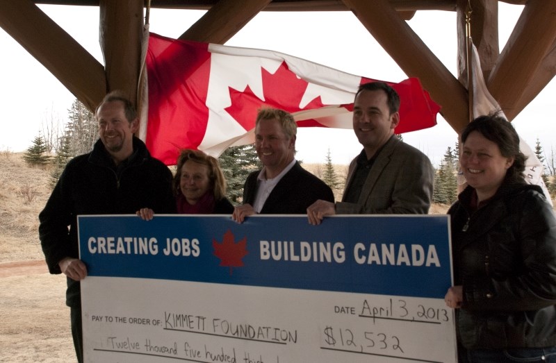 The Lindsay Leigh Kimmett Memorial Foundation accepted a cheque for $12,532 from the federal government&#8217;s Community Infrastructure Improvement Fund. Pictured above;