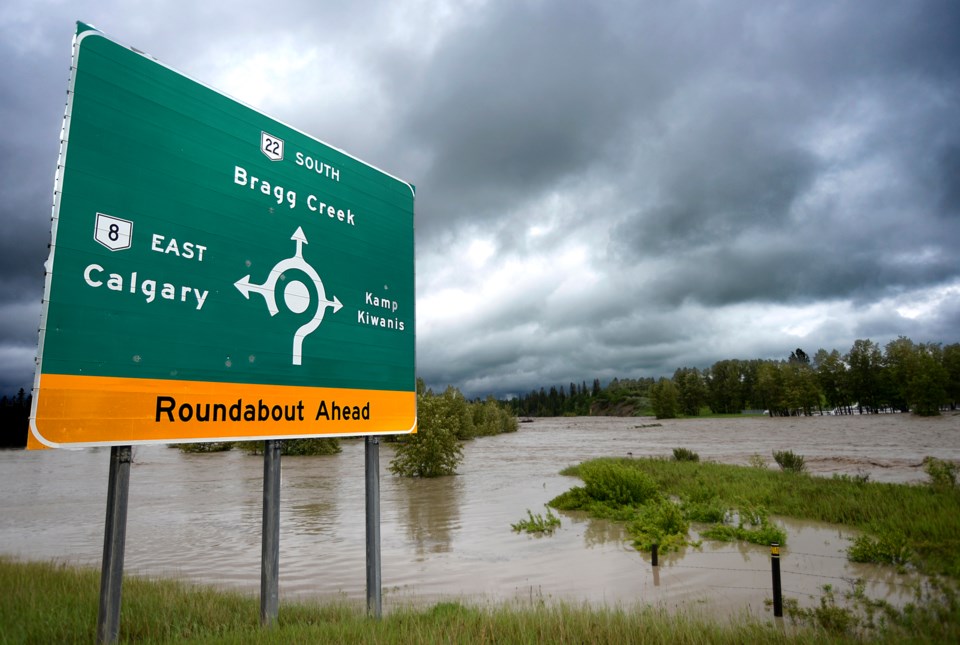 Residents for Bragg Creek and Redwood Meadows are urged to stay away from area; no timeline yet for return.