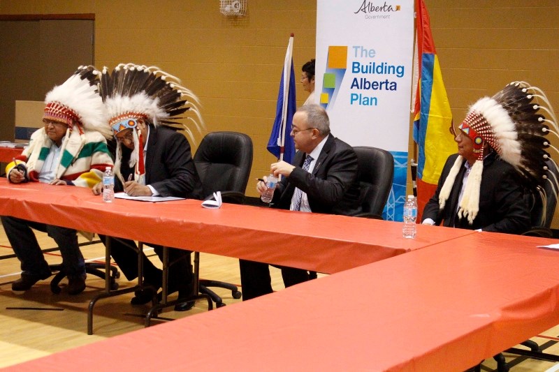 A Memorandum of Understanding (MOU) was signed in Morley Dec. 18 between the three Stoney Nakoda Nation chiefs and Frank Oberle, minister of aboriginal relations for Alberta. 