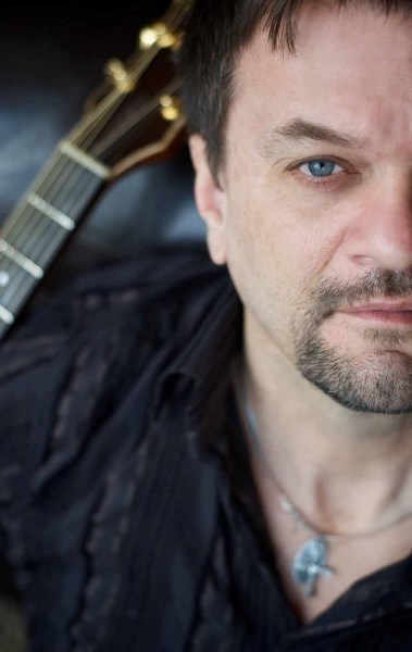 Norm Strauss will play his solo show at Legacy Guitar and Coffee House Jan. 12.