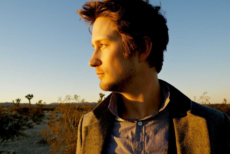 Del Barber will play a double bill with Rose Cousins for the Cochrane Valley Folk Club Feb. 15 at the Cochrane Alliance Church.