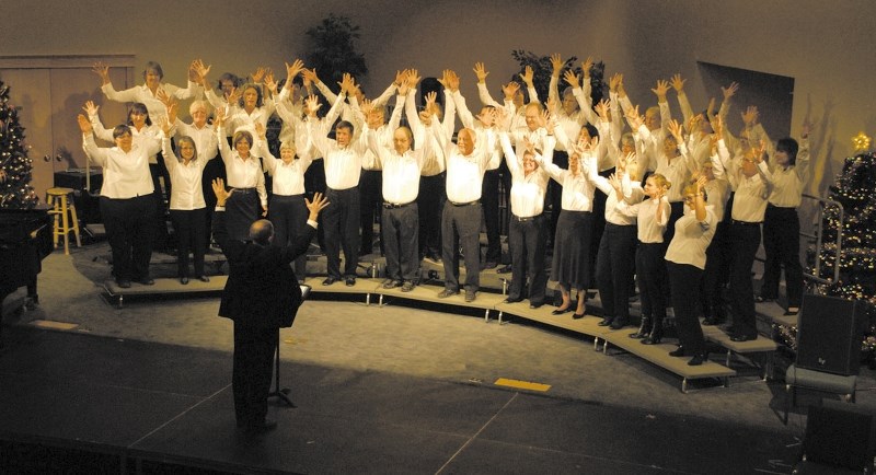 The Choral Waves Choir.