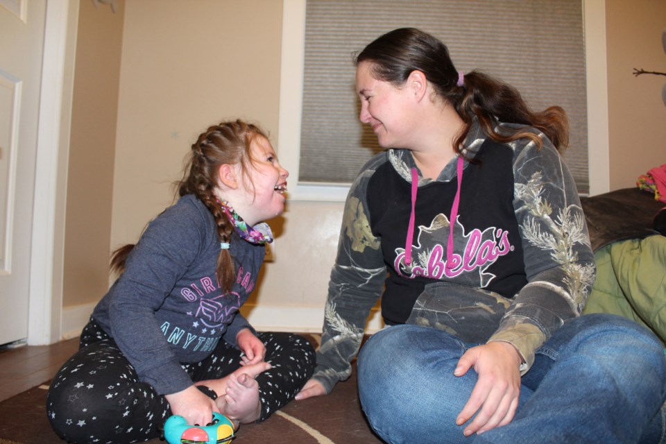 Kaydence with mom Jessica Hindes.