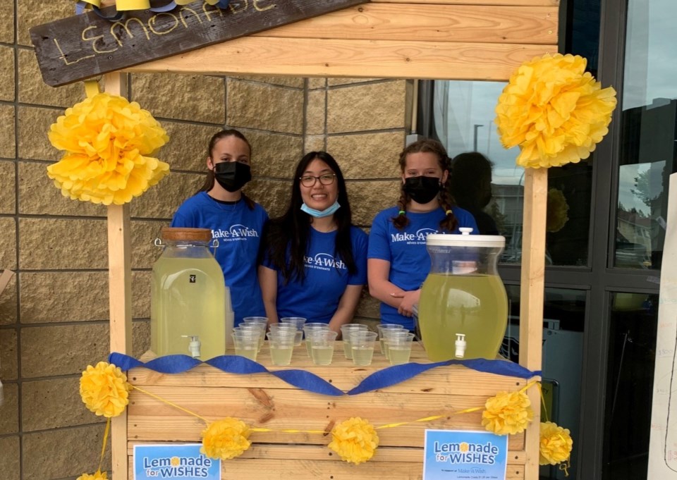 LemonadeForWishes2022_08_30 cropped