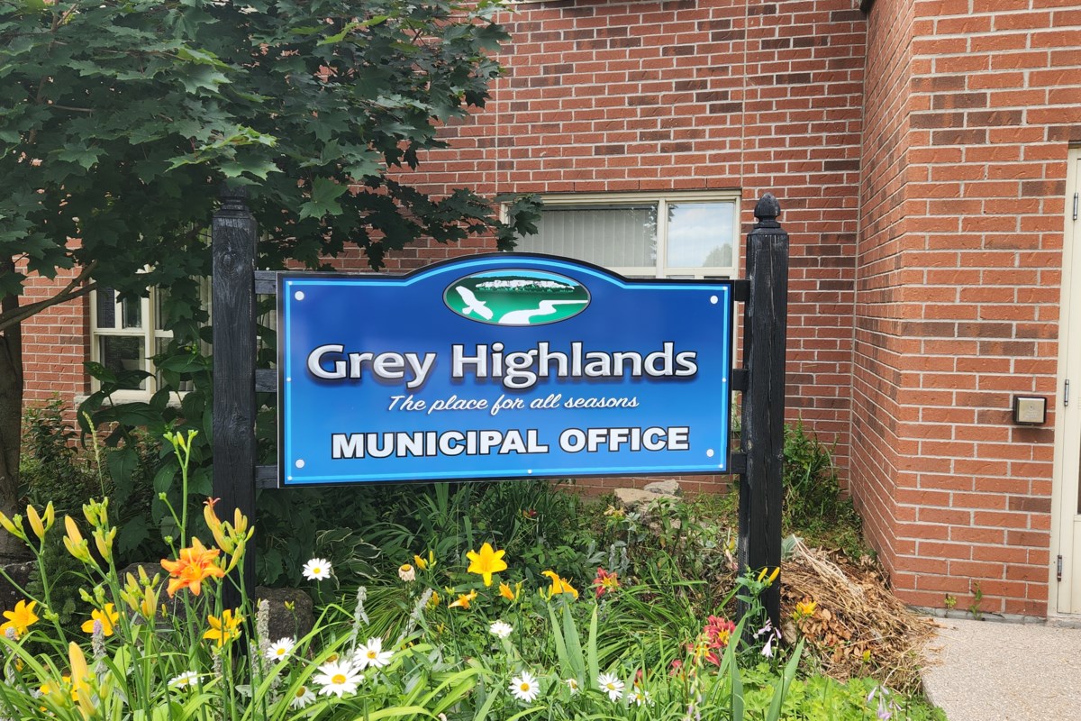 Auditors deliver annual financial statements and find no deficiencies in the municipality’s internal systems of control