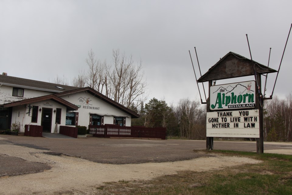 The Alphorn's sign is well known in the Collingwood area for displaying jokes about the owner’s mother-in-law.