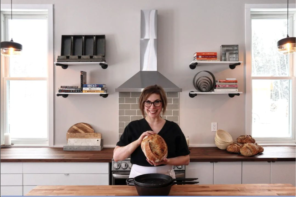 Red Hen Artisanale was founded by Lauren Hambleton to connect with people by sharing her love for all things sourdough and passion for teaching.