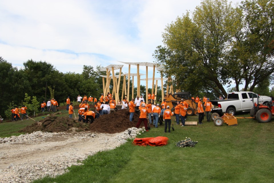 Volunteers from the United Steelworkers Union spent Sept. 6 working at various sites along Collingwood's waterfront on park projects. Erika Engel/CollingwoodToday