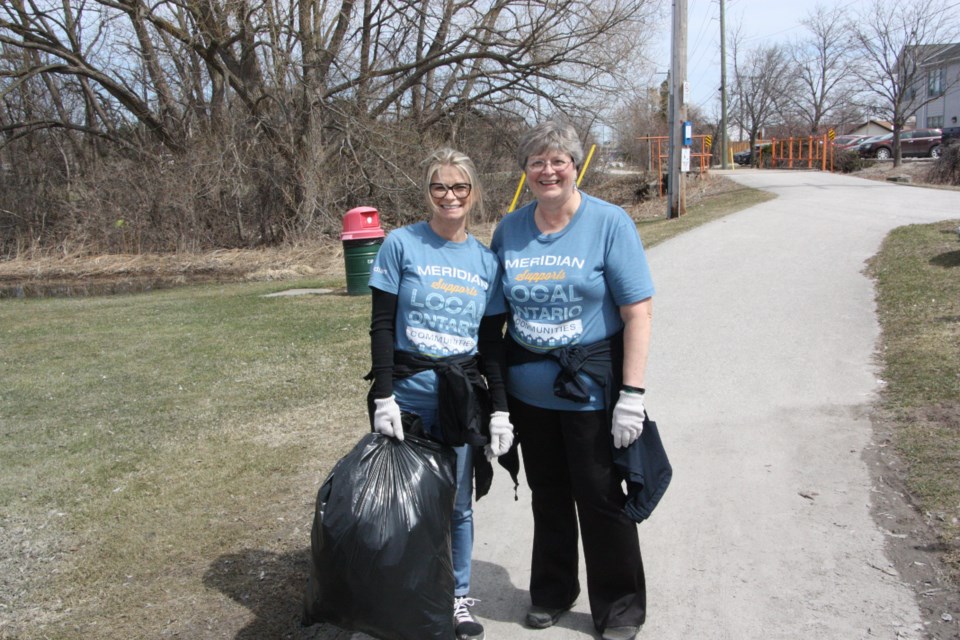 Volunteers came to Harbourview Park for today's Community Clean-up event, picking up trash along the trails and waterfront. Erika Engel/CollingwoodToday