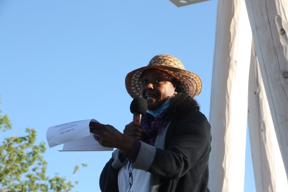 Brenda Miller speaks to the crowd at Awen Gathering Circle tonight. Erika Engel/CollingwoodToday