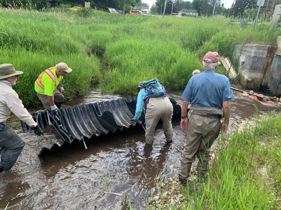 Markdale Armstrong Creek Fishculvert install