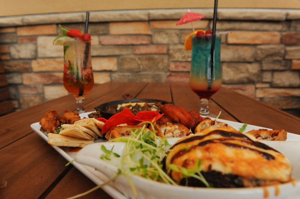 Grande Prairie AB Jax Grill platter w mohitos 2 JDerksen