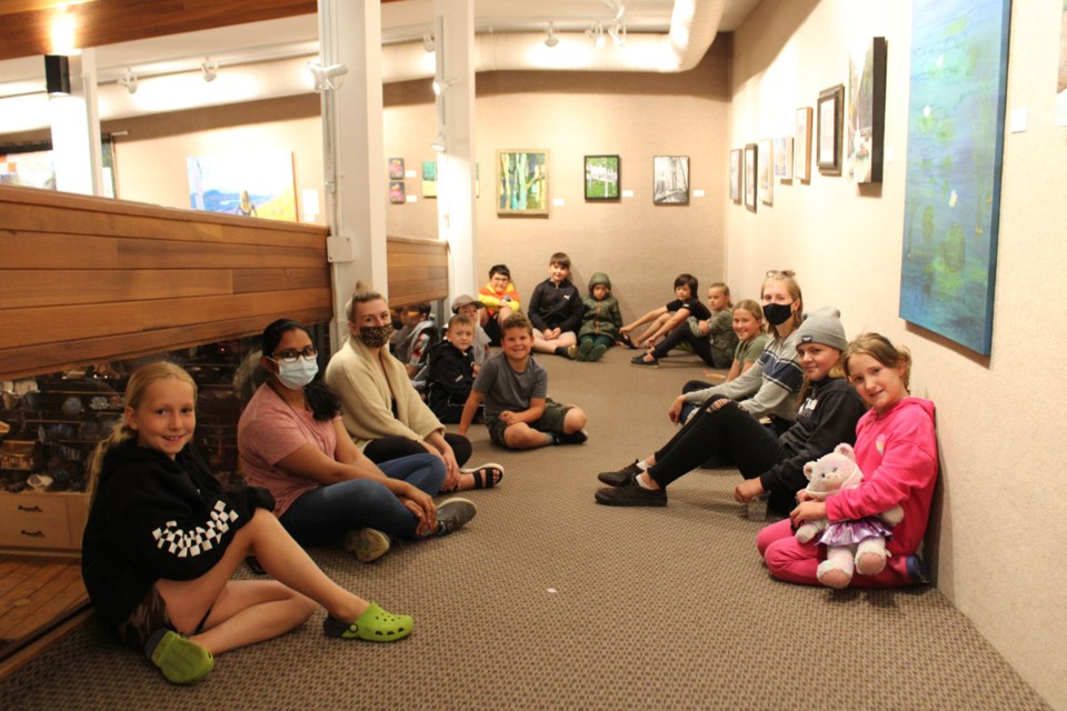 Youth at the DC Art Gallery enjoy a day of creative activities. Last week the group gathered to build slime and other crafts. 