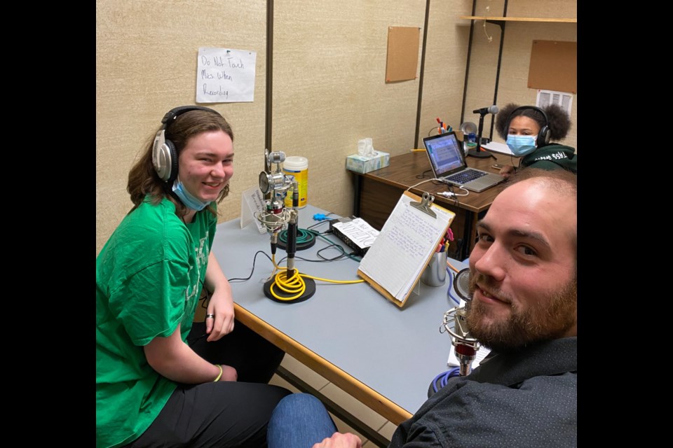 Students interviewing District of Tumbler Ridge councilor Chris Norbury (Supplied)