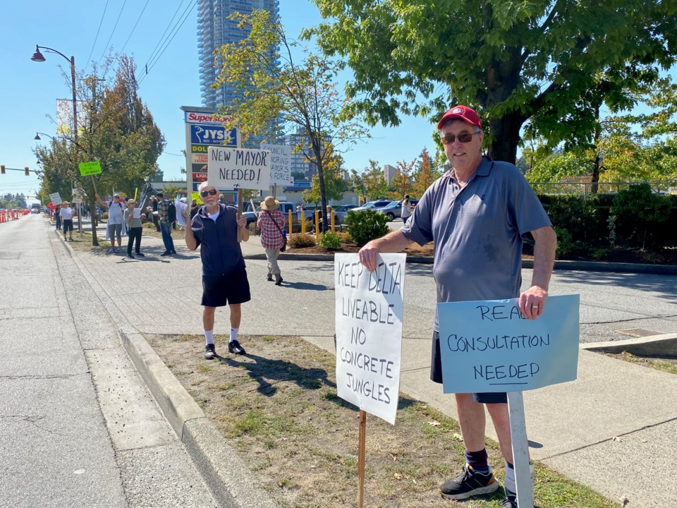 delta-shoppers-mall-protest